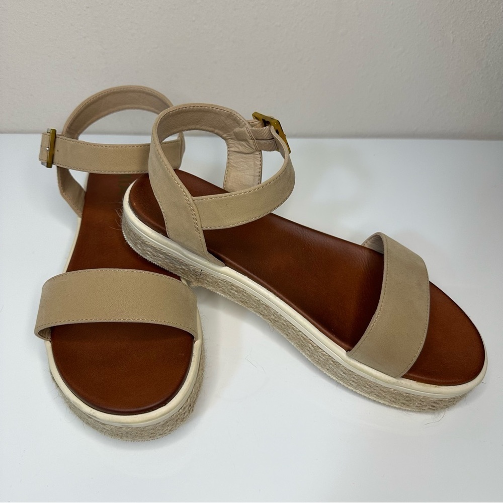 MIA sandals - Picture 5 of 8